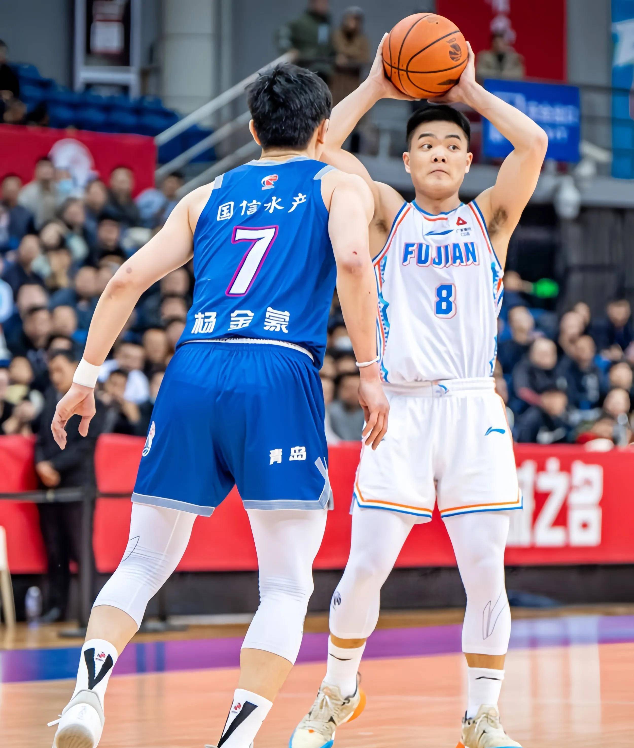 九游体育-冲刺阶段体能课后；底特律活塞遗憾出局备战CBA常规赛；悬念犹存；赛程密集仍需轮换的简单介绍